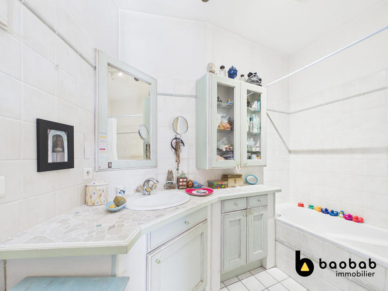 Appartement - 136 m² - 5 pièces