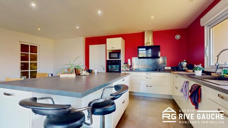 Maison - 179 m² - 6 pièces