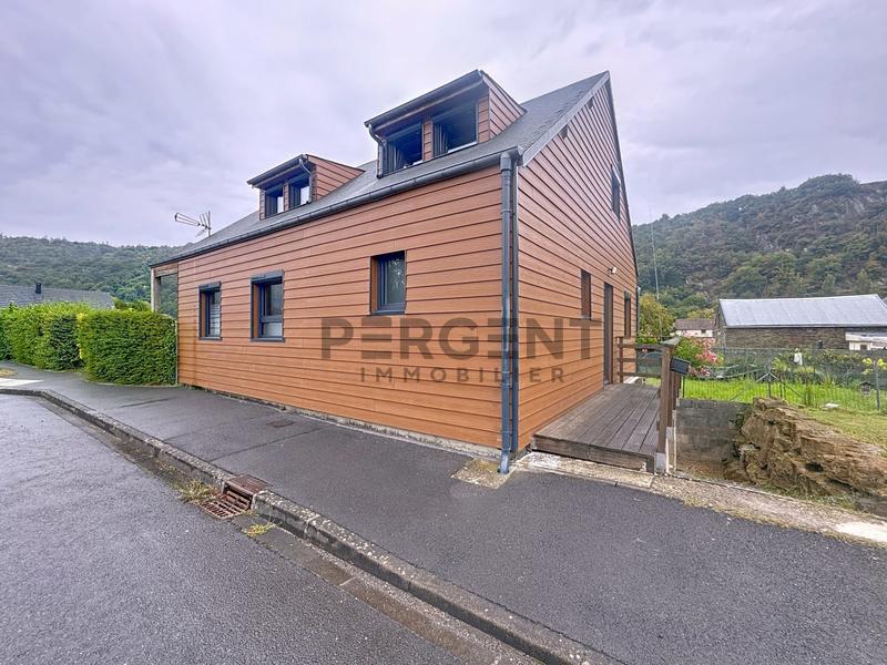 Châlet - 105 m² - 6 pièces