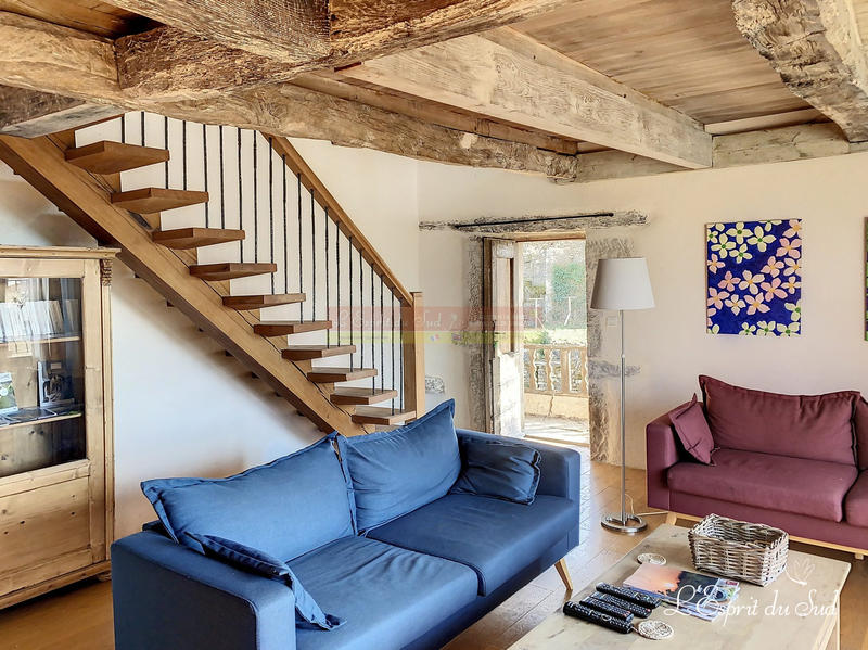 Maison - 245 m² - 11 pièces