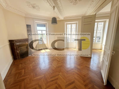 Appartement - 177 m² - 7 pièces