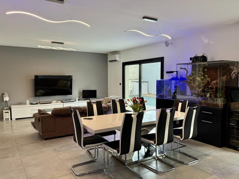 Maison - 128 m² - 5 pièces