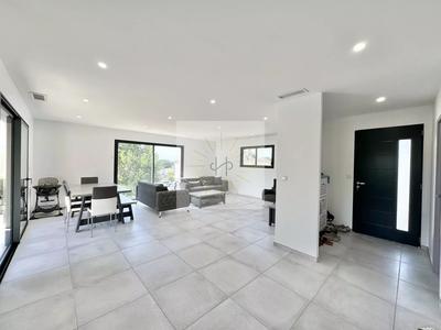 Maison - 117 m² - 4 pièces