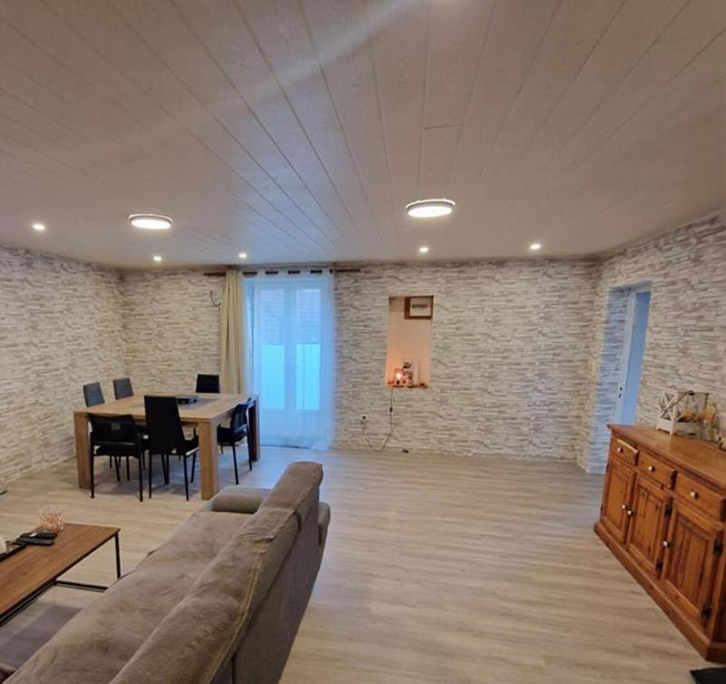 Maison - 245 m² - 10 pièces