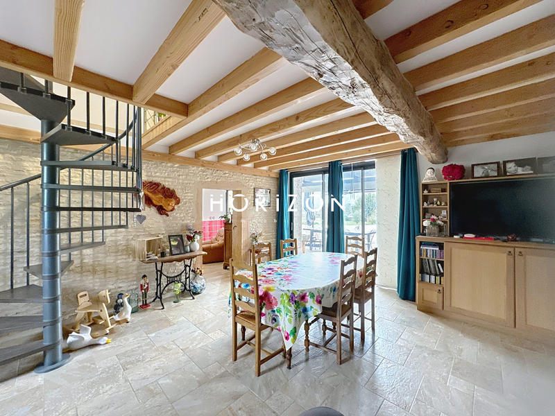 Maison ancienne - 183 m² - 7 pièces