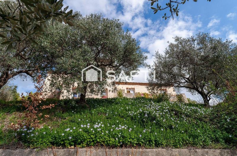 Maison - 350 m² - 8 pièces