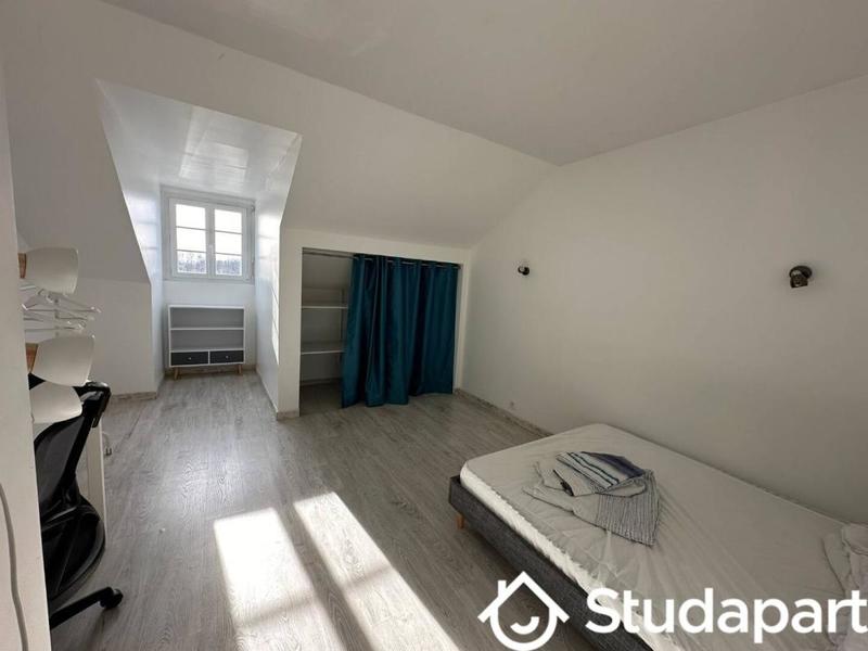 Chambre - 15 m² - 1 pièce