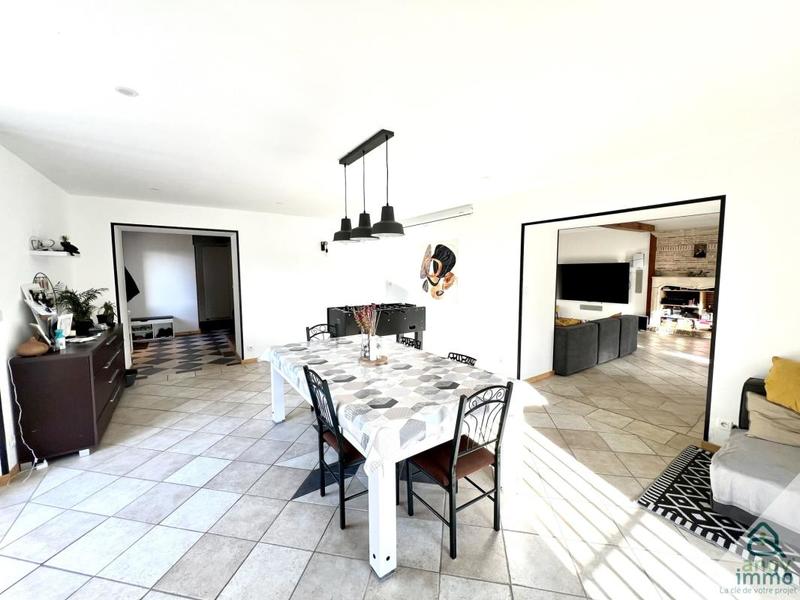 Maison - 190 m² - 5 pièces