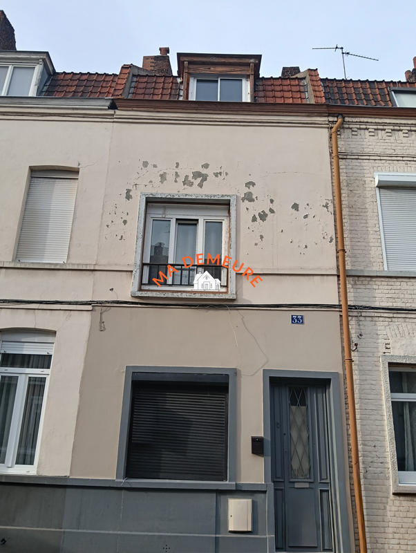 Maison - 90 m² - 6 pièces