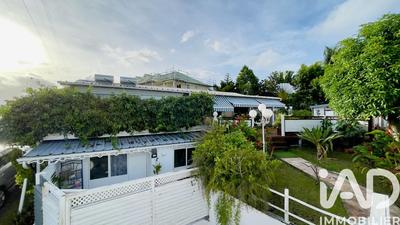 Maison - 280 m² - 11 pièces