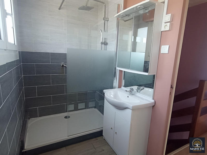 Maison - 92 m² - 5 pièces