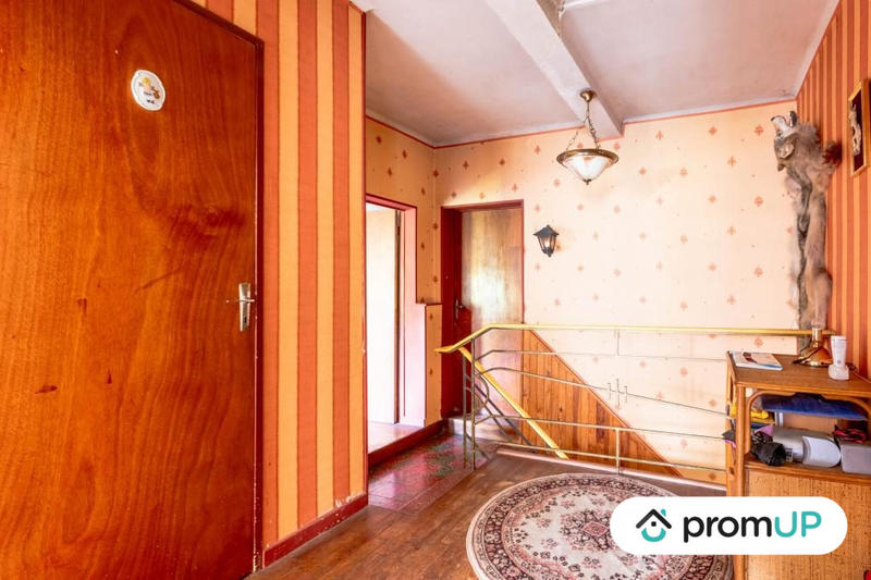 Maison - 200 m² - 7 pièces