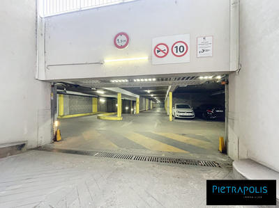Parking / Garage - 19 m²