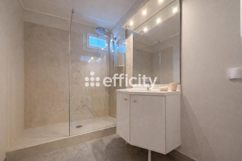 Appartement - 100 m² - 3 pièces