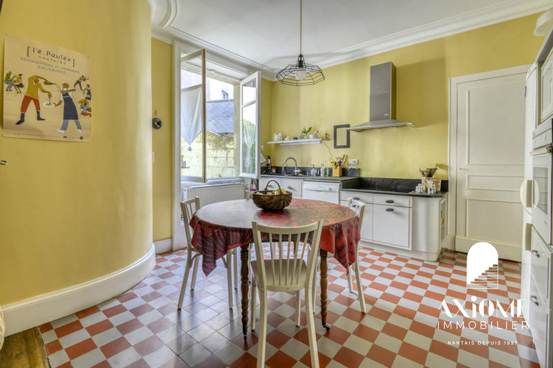 Appartement - 140 m² - 5 pièces