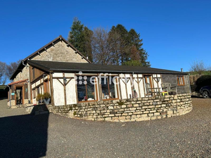 Maison - 290 m² - 11 pièces