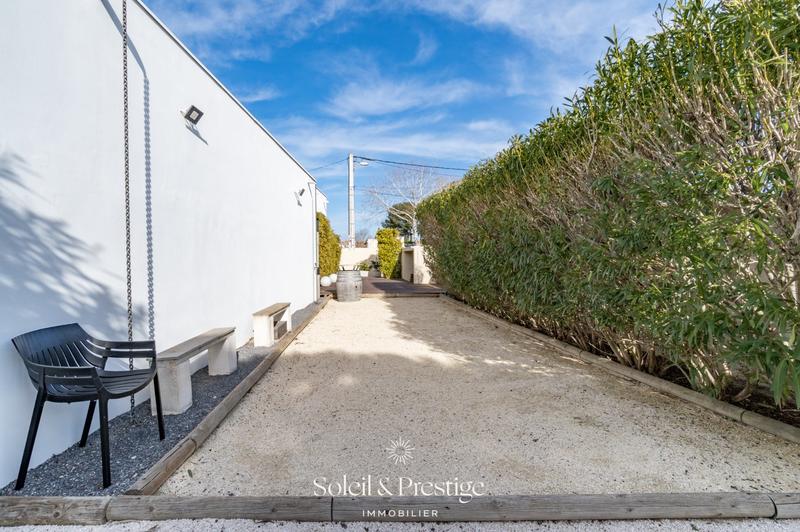 Maison - 313 m² - 8 pièces