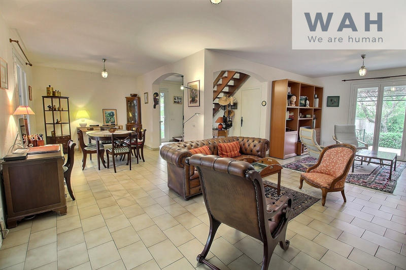 Maison - 187 m² - 7 pièces