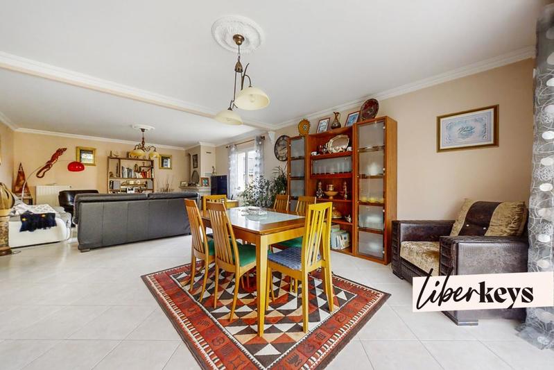 Villa - 200 m² - 7 pièces