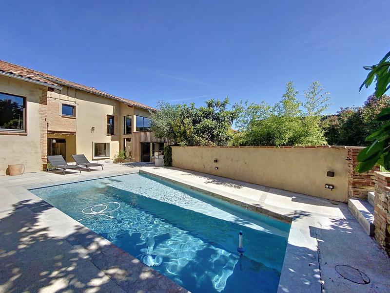 Maison - 263 m² - 7 pièces