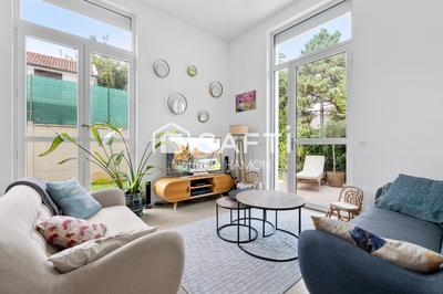 Appartement - 100 m² - 5 pièces