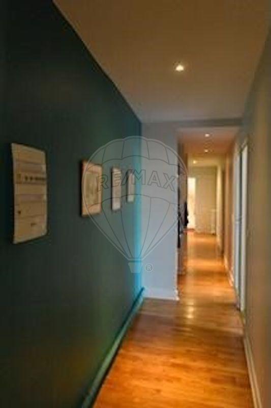 Demeure - 241 m² - 7 pièces