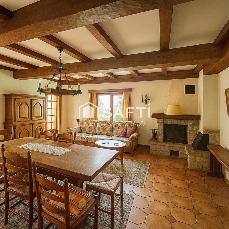 Maison - 158 m² - 5 pièces