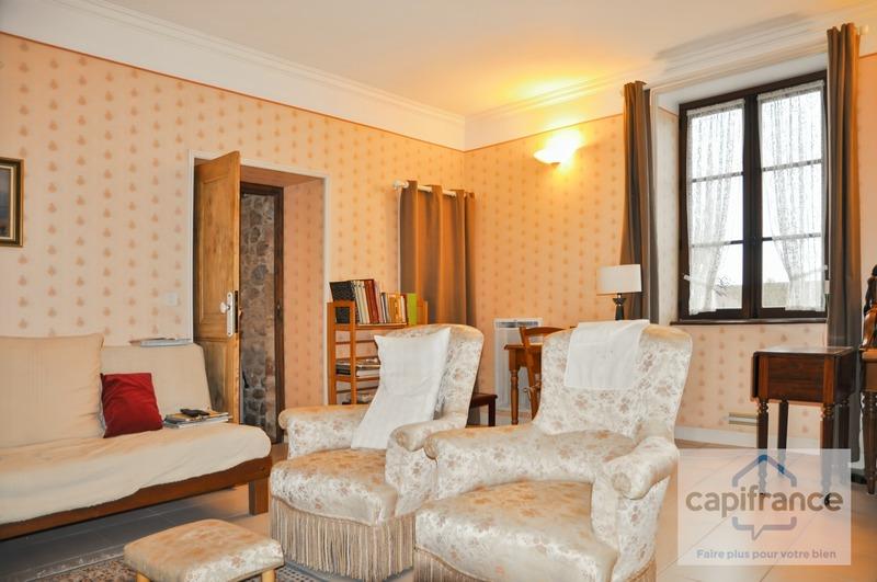 Maison - 210 m² - 7 pièces