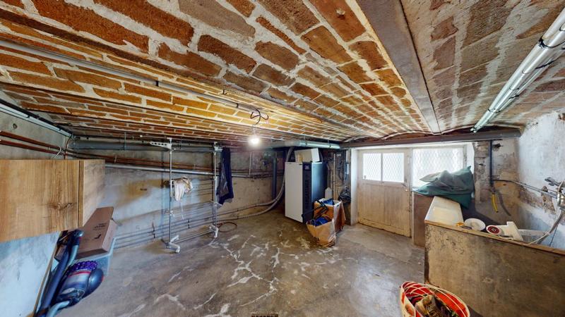 Maison - 205 m² - 6 pièces