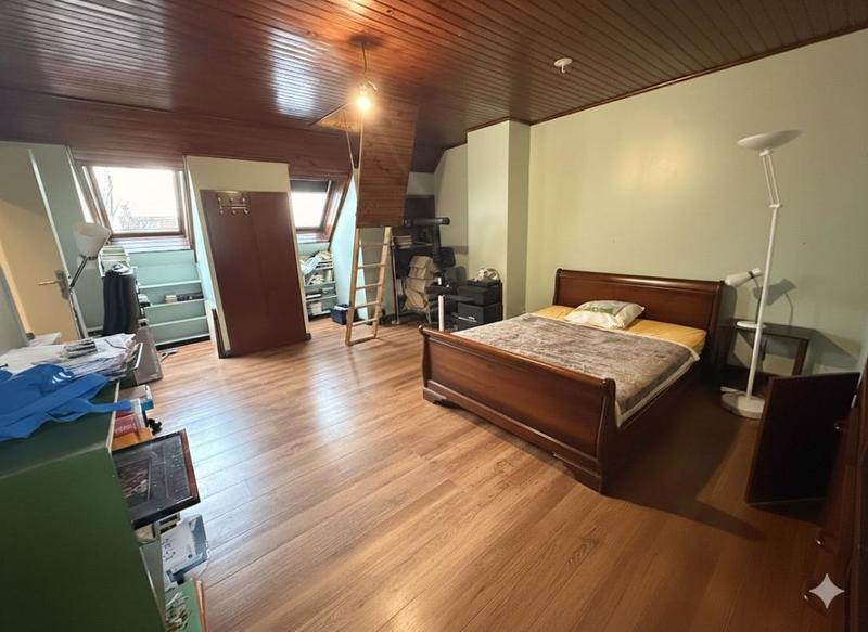 Maison - 177 m² - 7 pièces