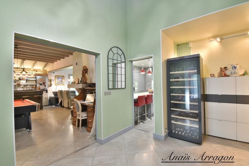 Propriété - 186 m² - 5 pièces