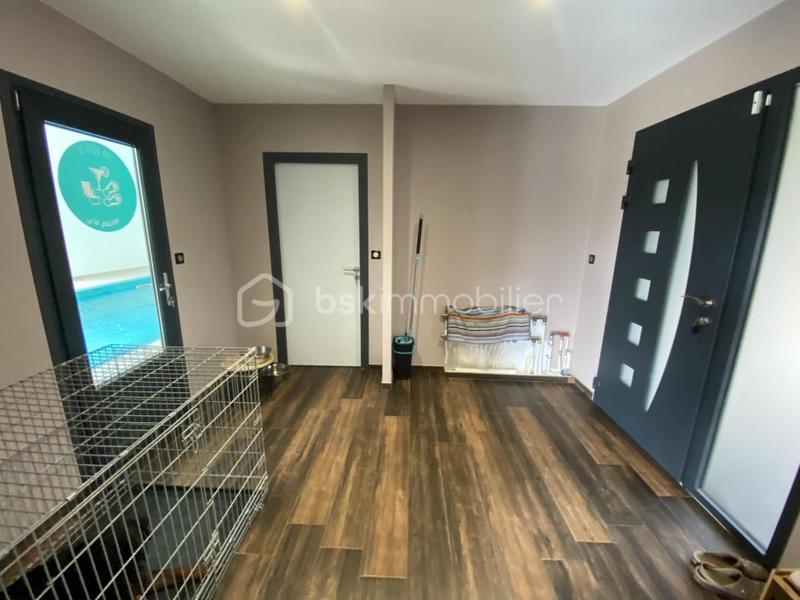 Villa - 244 m² - 6 pièces