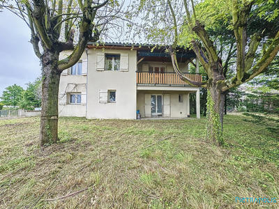 Maison traditionnelle - 140 m² - 7 pièces