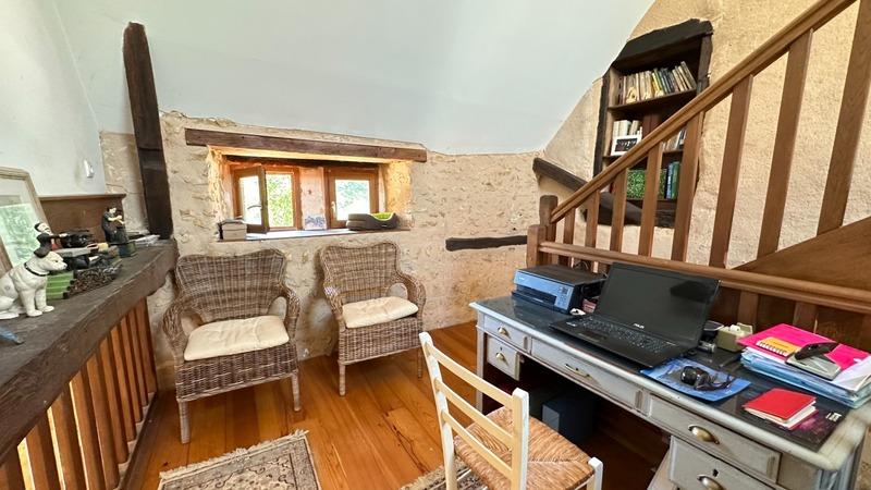 Maison - 222 m² - 5 pièces