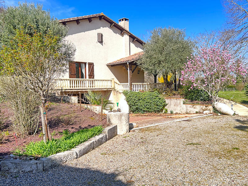 Maison - 178 m² - 6 pièces