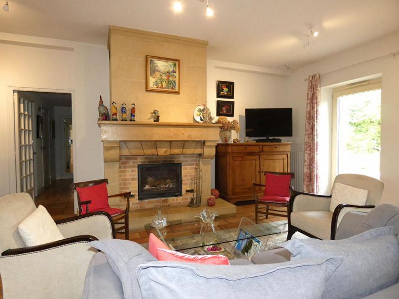 Maison - 338 m² - 13 pièces