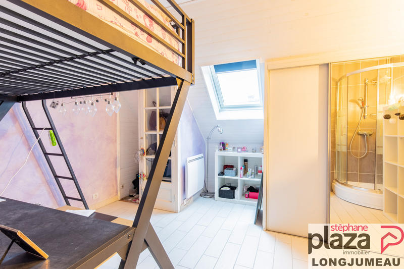 Appartement - 100 m² - 5 pièces