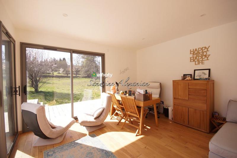 Maison - 155 m² - 6 pièces