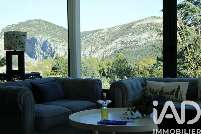 Maison - 185 m² - 5 pièces