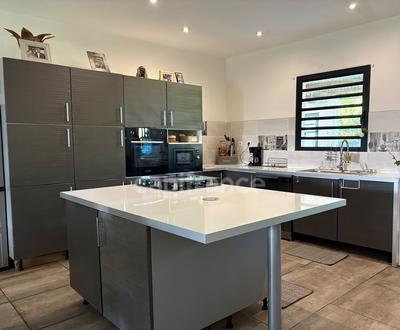 Maison - 135 m² - 5 pièces