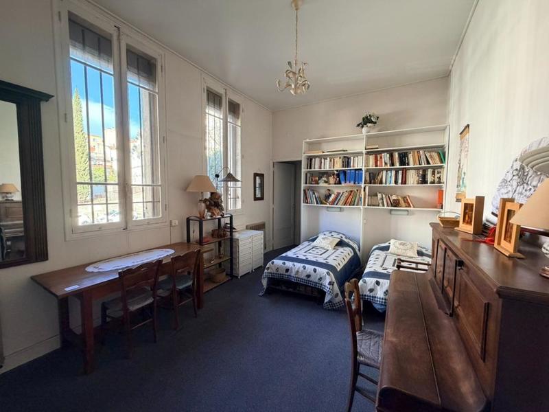 Appartement - 204 m² - 6 pièces