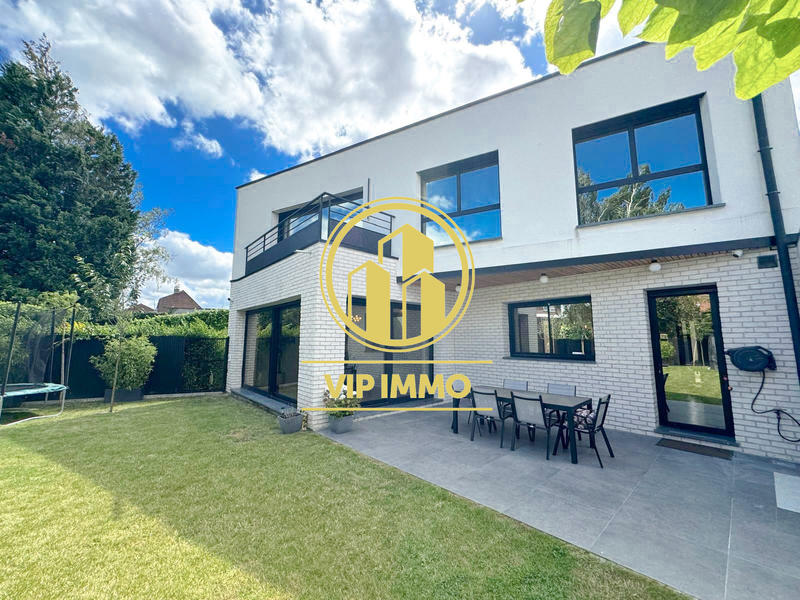 Maison contemporaine - 160 m² - 8 pièces