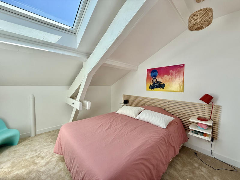 Maison - 245 m² - 8 pièces