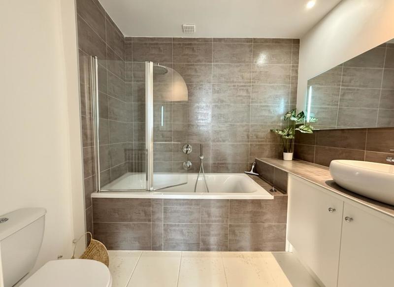 Appartement - 165 m² - 4 pièces