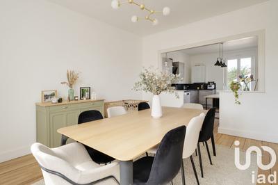 Maison - 209 m² - 7 pièces