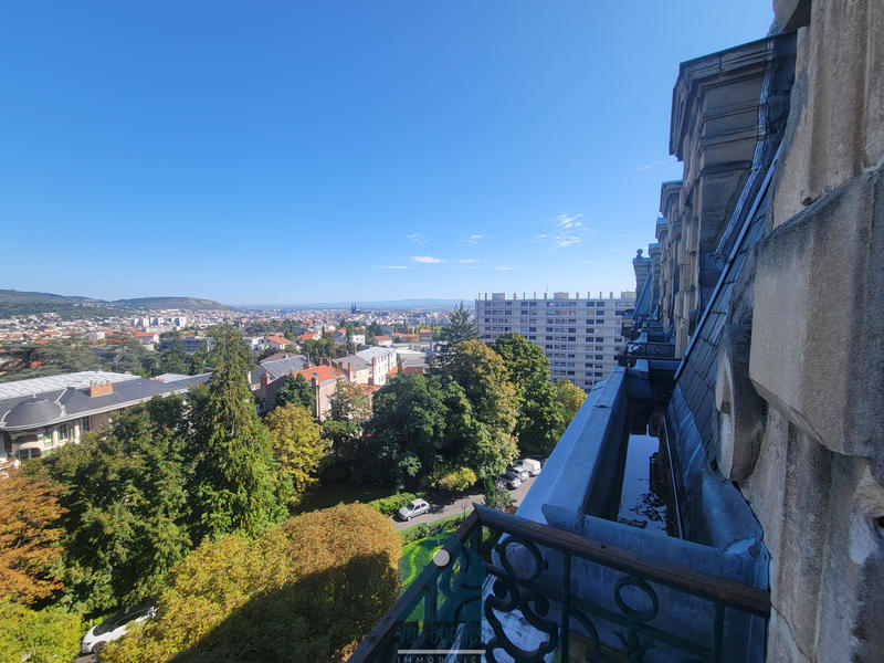 Appartement - 85 m² - 3 pièces