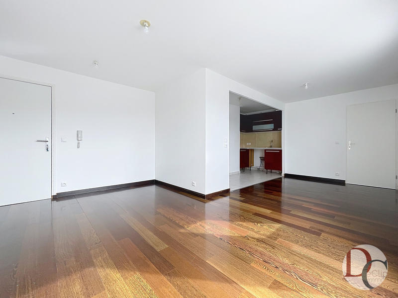 Appartement - 75 m² - 4 pièces