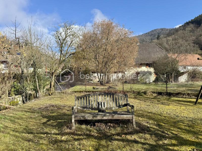 Maison traditionnelle - 210 m² - 10 pièces