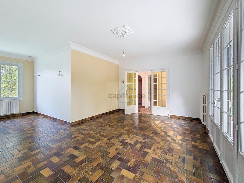 Maison - 95 m² - 5 pièces