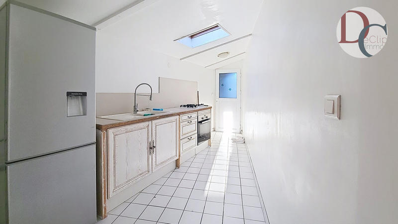 Maison - 250 m² - 8 pièces